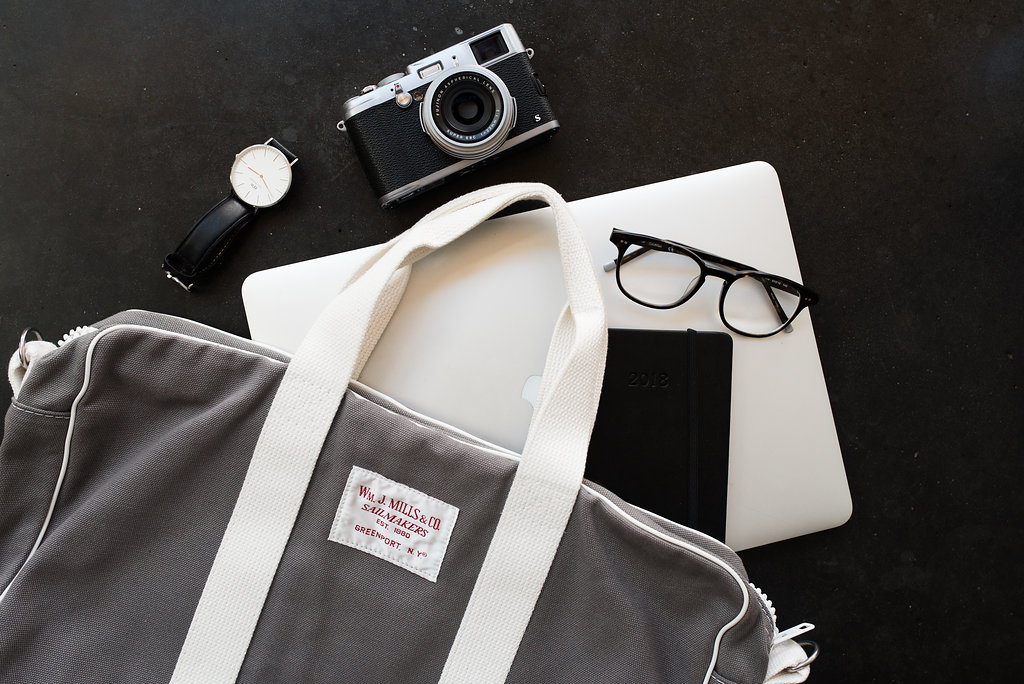 CLA-Briefcase_Lifestyle